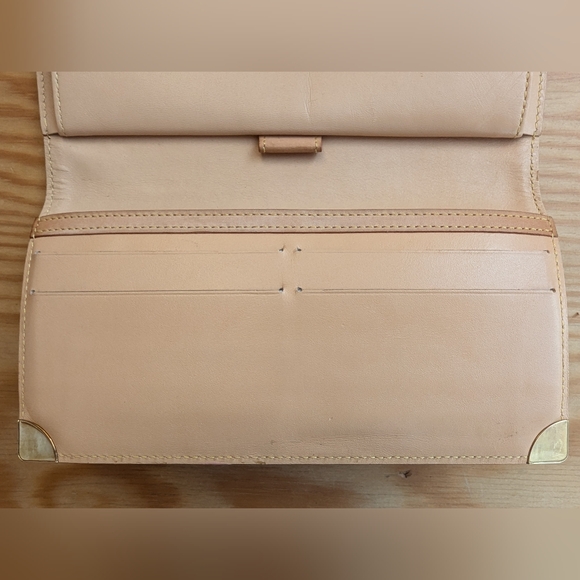 Louis Vuitton Wallet - Picture 5 of 14